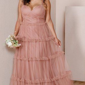 Revelry Bridesmaids Dress - Sloan Tulle Maxi Dress in Desert Rose, Size 12